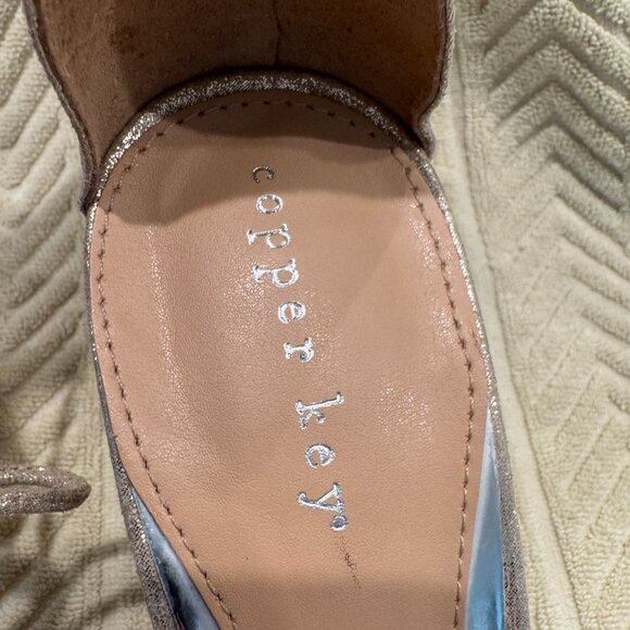 Worn ONCE - Copper Key Rhinestone Women's 4" Block Heel Sandals Size 9 Tie Ankle - Picture 4 of 10